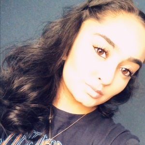 Meet your Posher, Devika